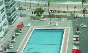 Playa del Mar Pool Deck